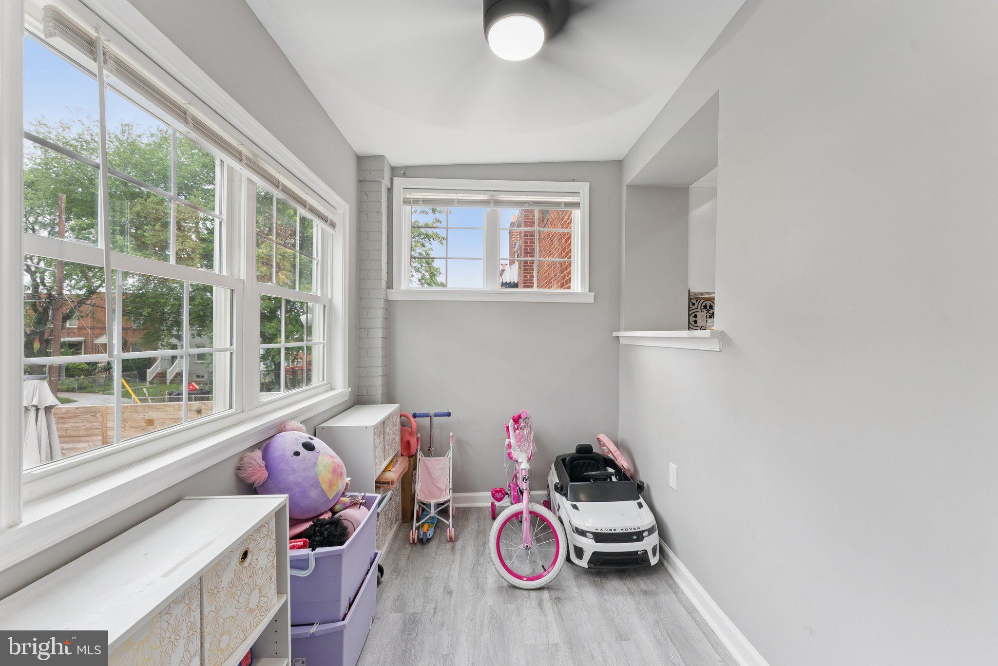 1525 Morris Road Southeast Washington, DC 20020 - Photo 10 of 30 Sun room