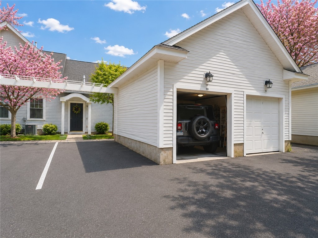301 West Shore Road, Unit 19 Warwick, RI 02889 - Photo 27 of 41