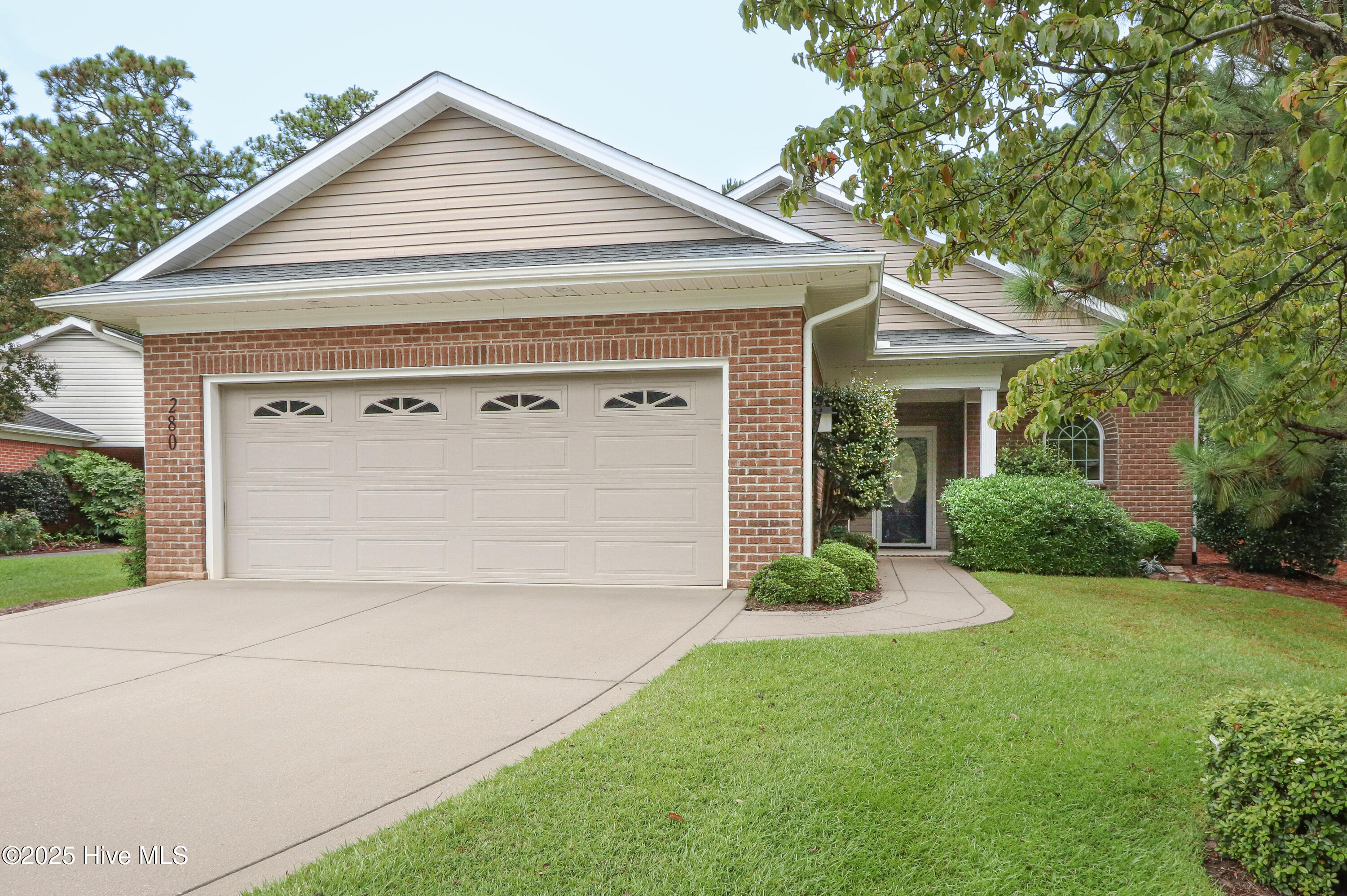 280 Robin Lane Pinehurst, NC 28374 - Photo 2 of 39 IMG_7357