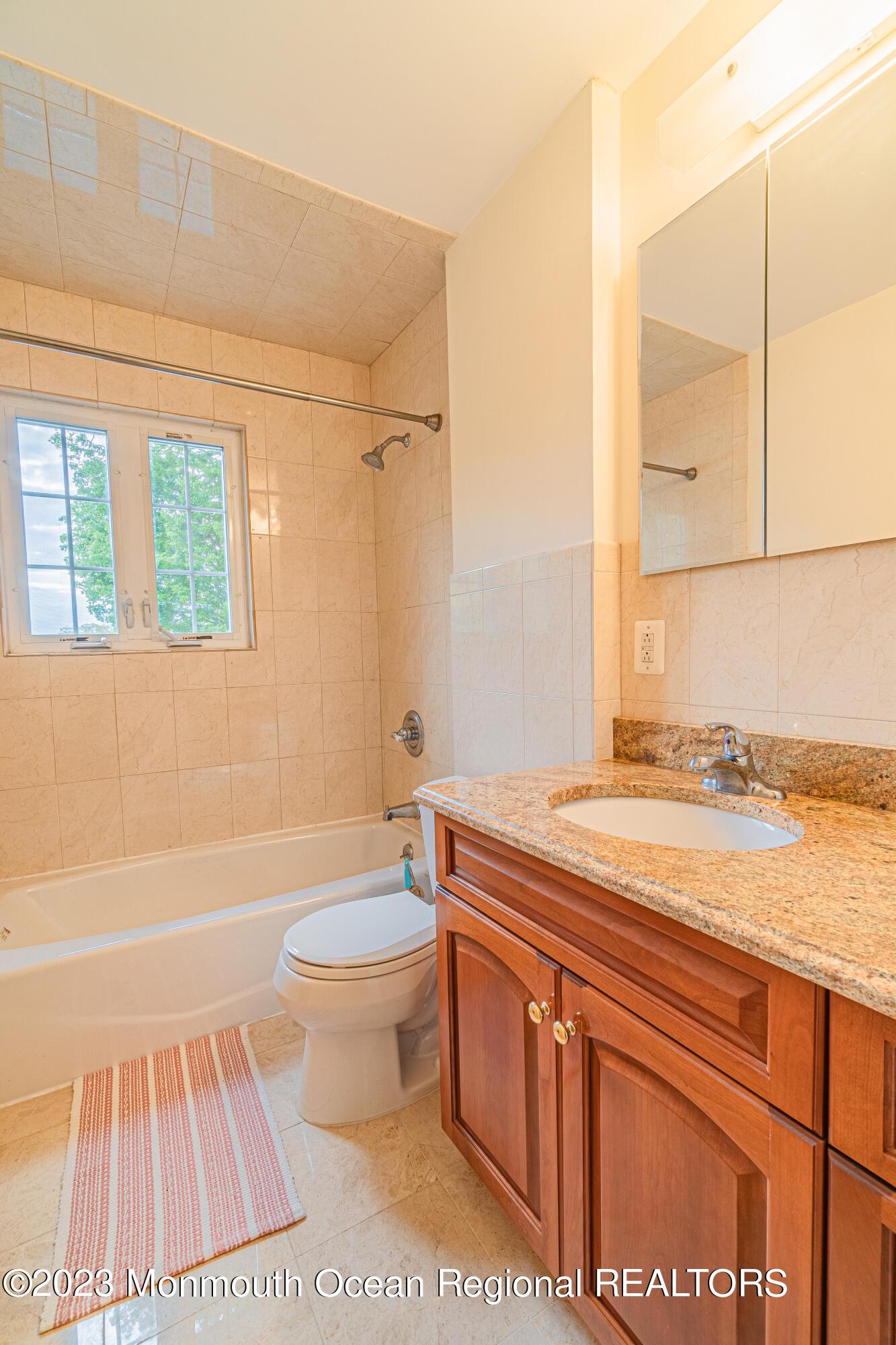 10 Ovington Drive Hamilton, NJ 08620 - Photo 12 of 32 10 Ovington Photos-21