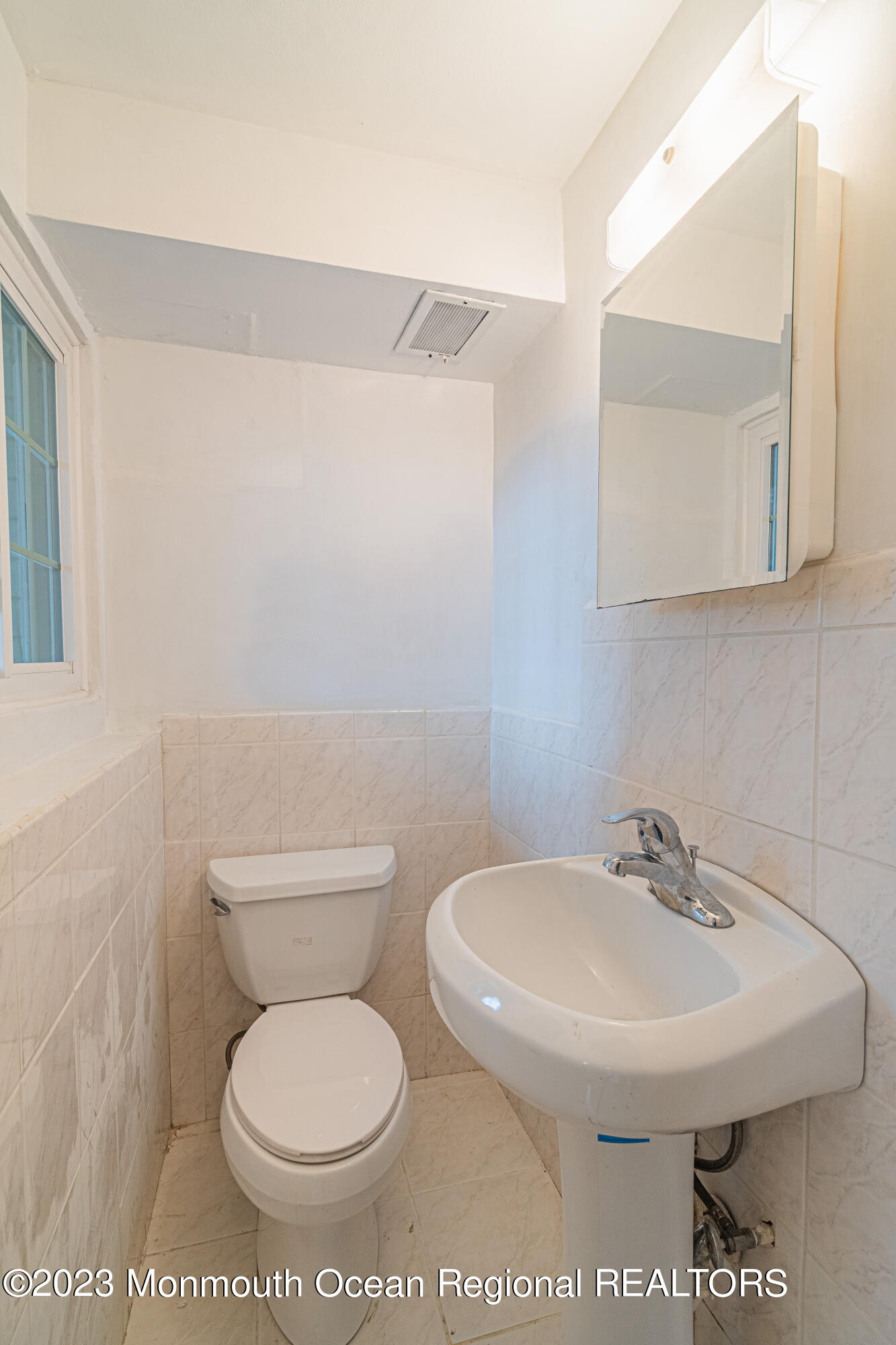 10 Ovington Drive Hamilton, NJ 08620 - Photo 27 of 32 10 Ovington Photos-06