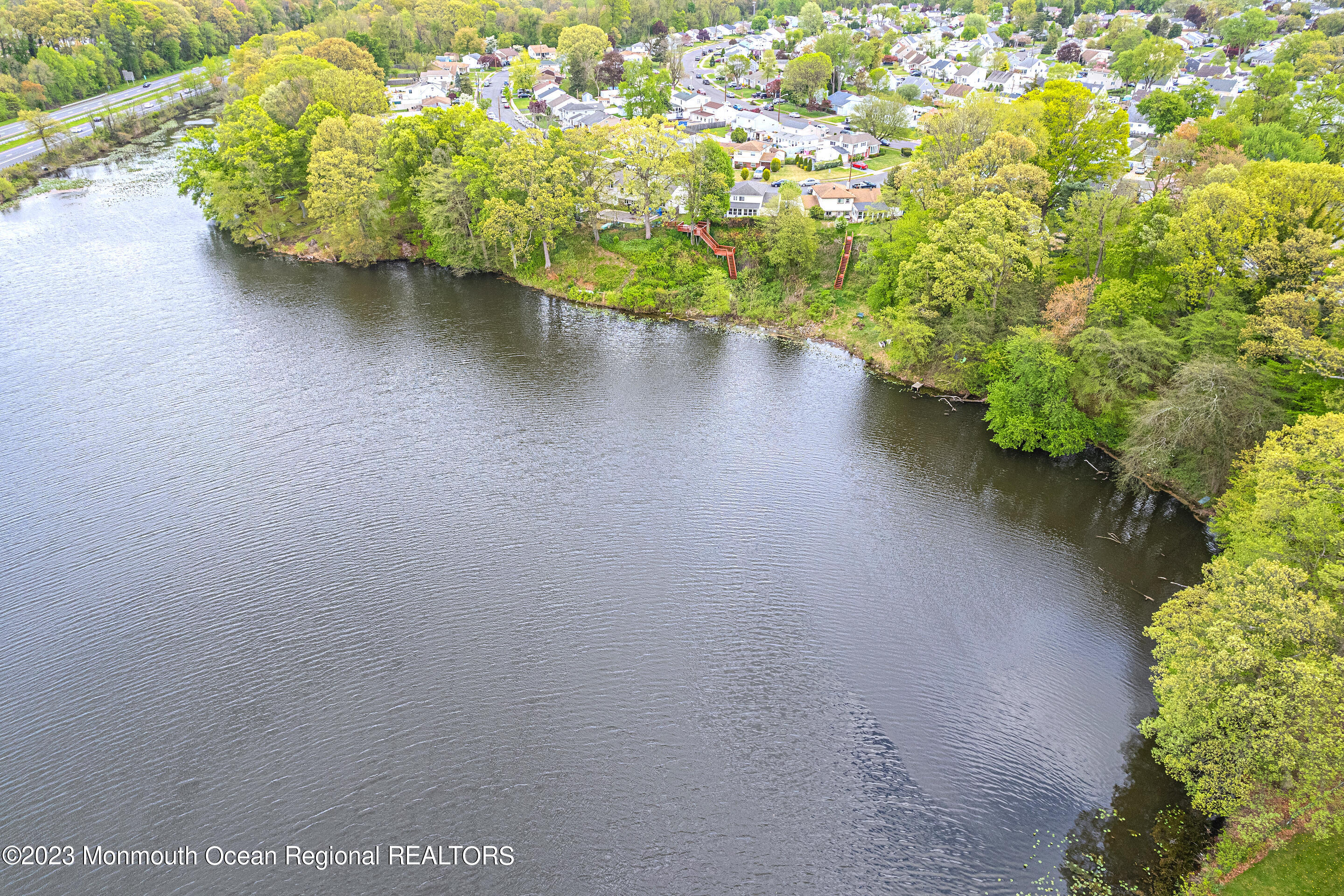 10 Ovington Drive Hamilton, NJ 08620 - Photo 7 of 32 10 Ovington Photos-33
