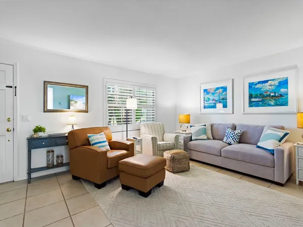 $3,500 | 4904 Bethel Creek Drive, Unit 3, Vero Beach, FL 32963