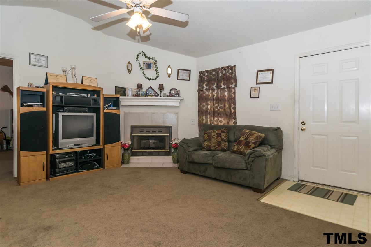 310 Old Roberts Road Benson, NC 27504 - Photo 8 of 16 Photo 8