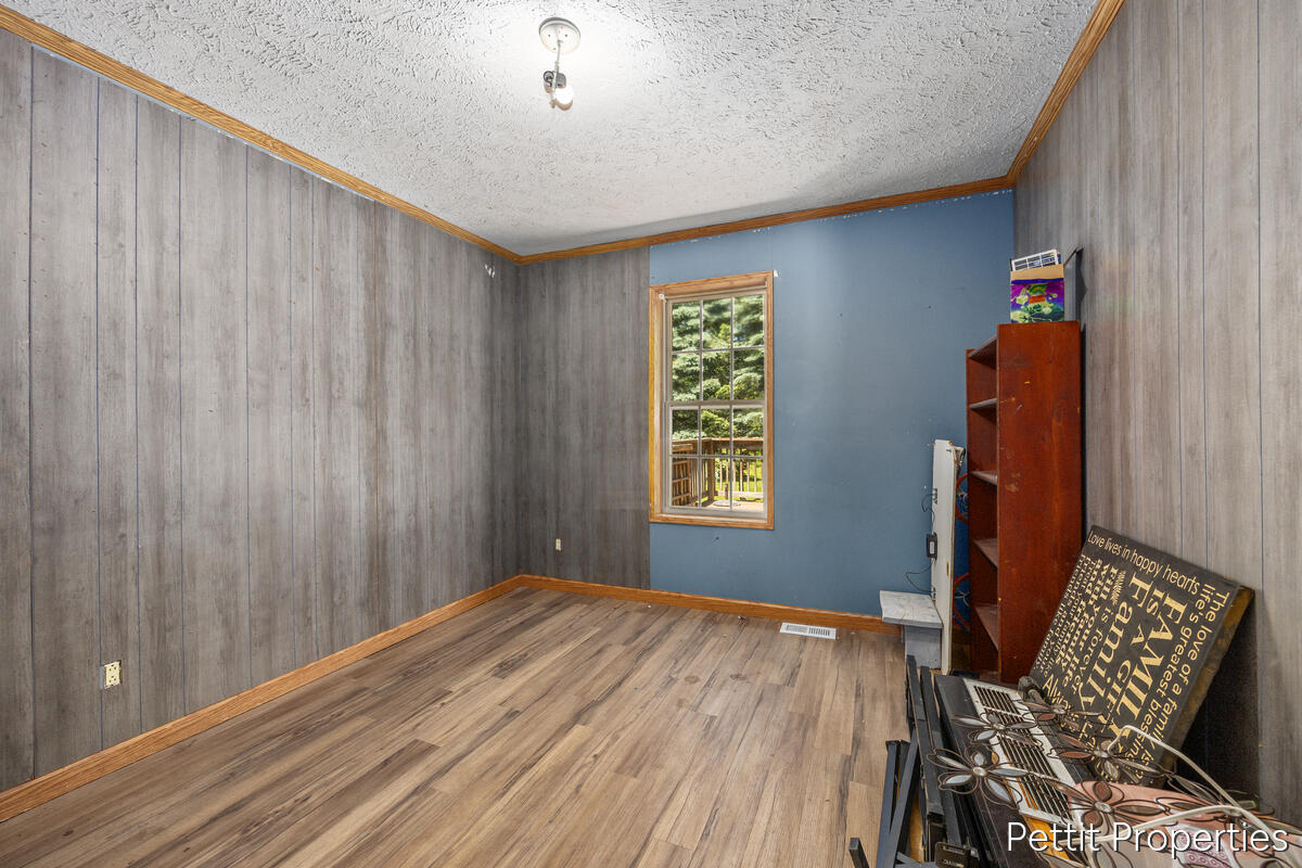 2481 Bauer Road Jenison, MI 49428 - Photo 10 of 30