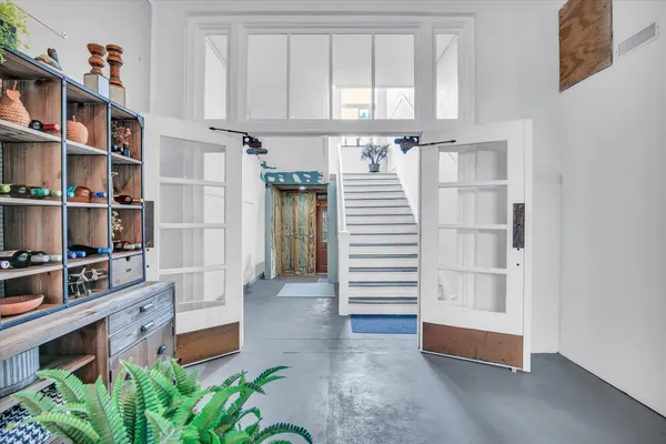 $315,000 | 325 West South 3rd Street, De Land, IL 61839