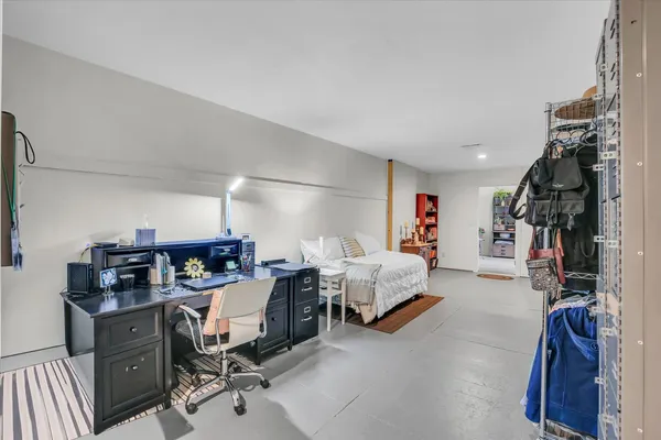 $315,000 | 325 West South 3rd Street, De Land, IL 61839