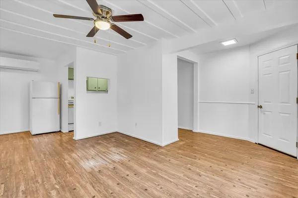 $315,000 | 325 West South 3rd Street, De Land, IL 61839