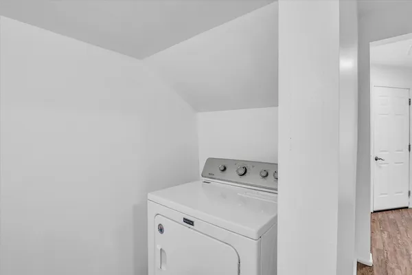 $315,000 | 325 West South 3rd Street, De Land, IL 61839