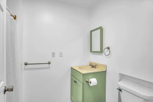 $315,000 | 325 West South 3rd Street, De Land, IL 61839