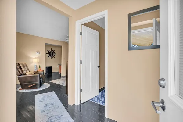 $315,000 | 325 West South 3rd Street, De Land, IL 61839