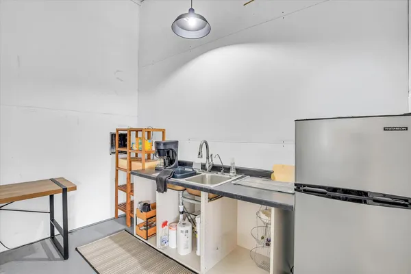 $315,000 | 325 West South 3rd Street, De Land, IL 61839