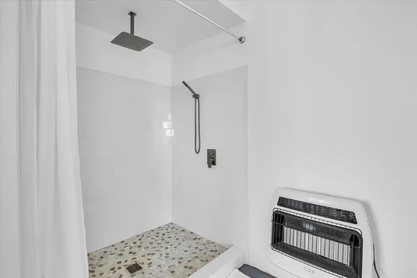 $315,000 | 325 West South 3rd Street, De Land, IL 61839