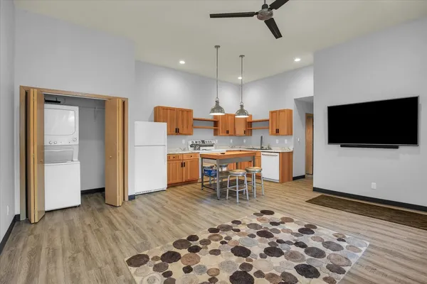 $315,000 | 325 West South 3rd Street, De Land, IL 61839