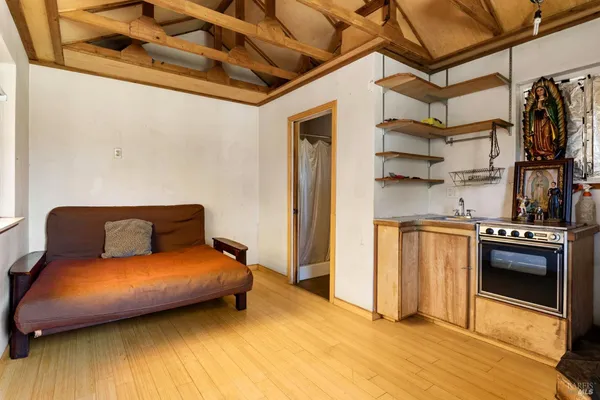 $299,000 | 21168 Jerusalem Grde, Lower Lake, CA 95457