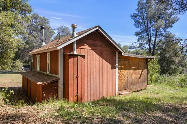 $299,000 | 21168 Jerusalem Grde, Lower Lake, CA 95457