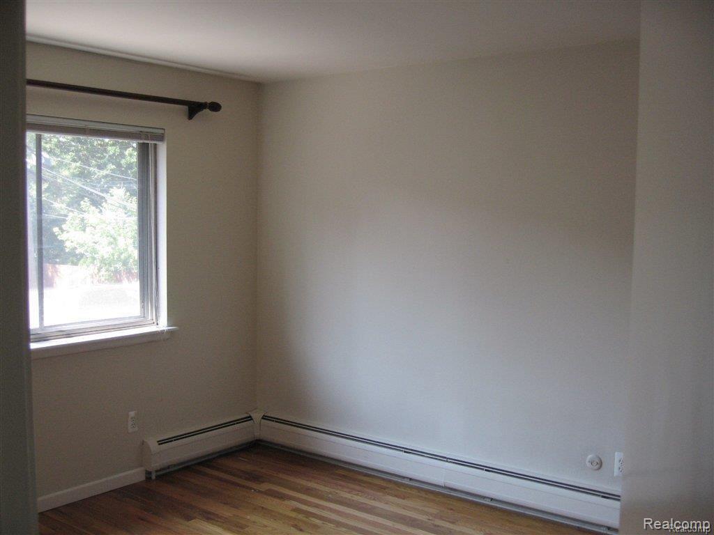 1719 East 14 Mile Road Birmingham, MI 48009 - Photo 5 of 11
