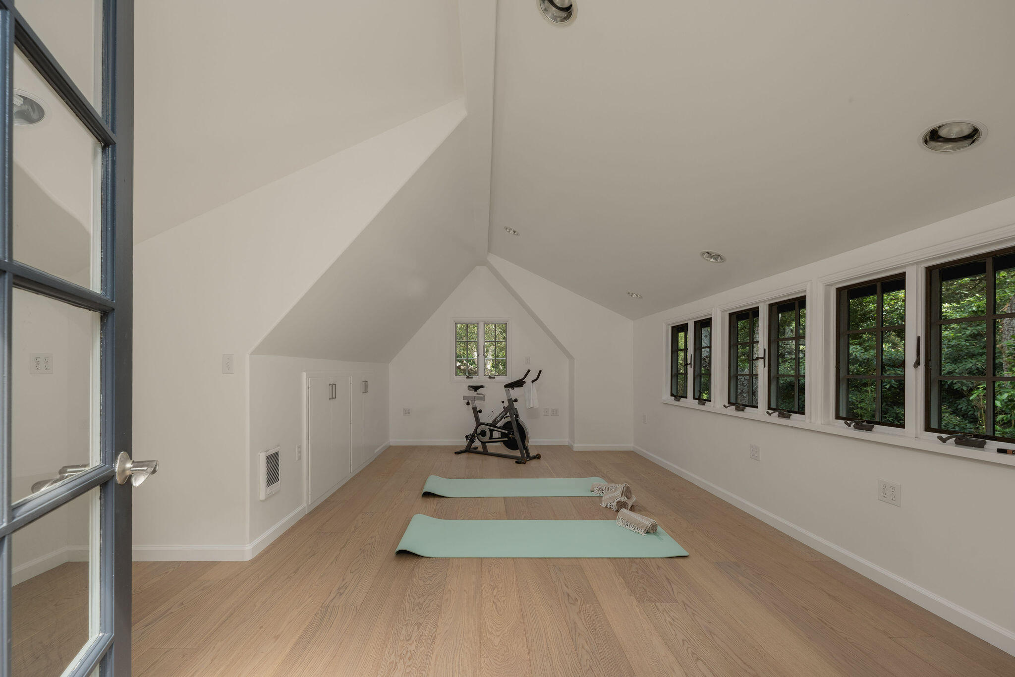 850 Rockbridge Road Montecito, CA 93108 - Photo 25 of 29 2nd Floor - Art Studio