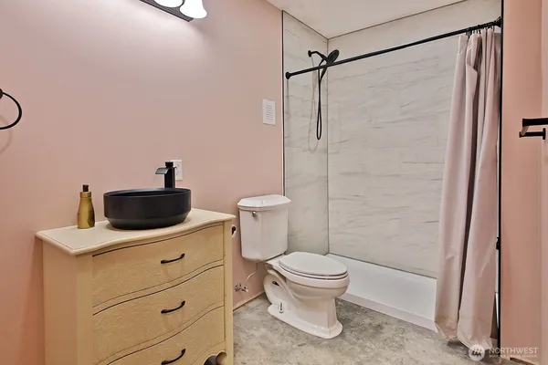 a view of a bathtub in a room
