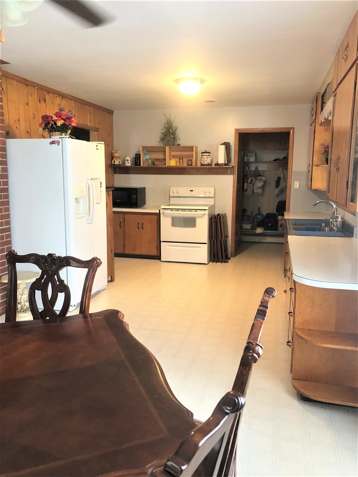 1330 North McKinley Road Flushing, MI 48433 - Photo 6 of 40 50017281-5.JPG
