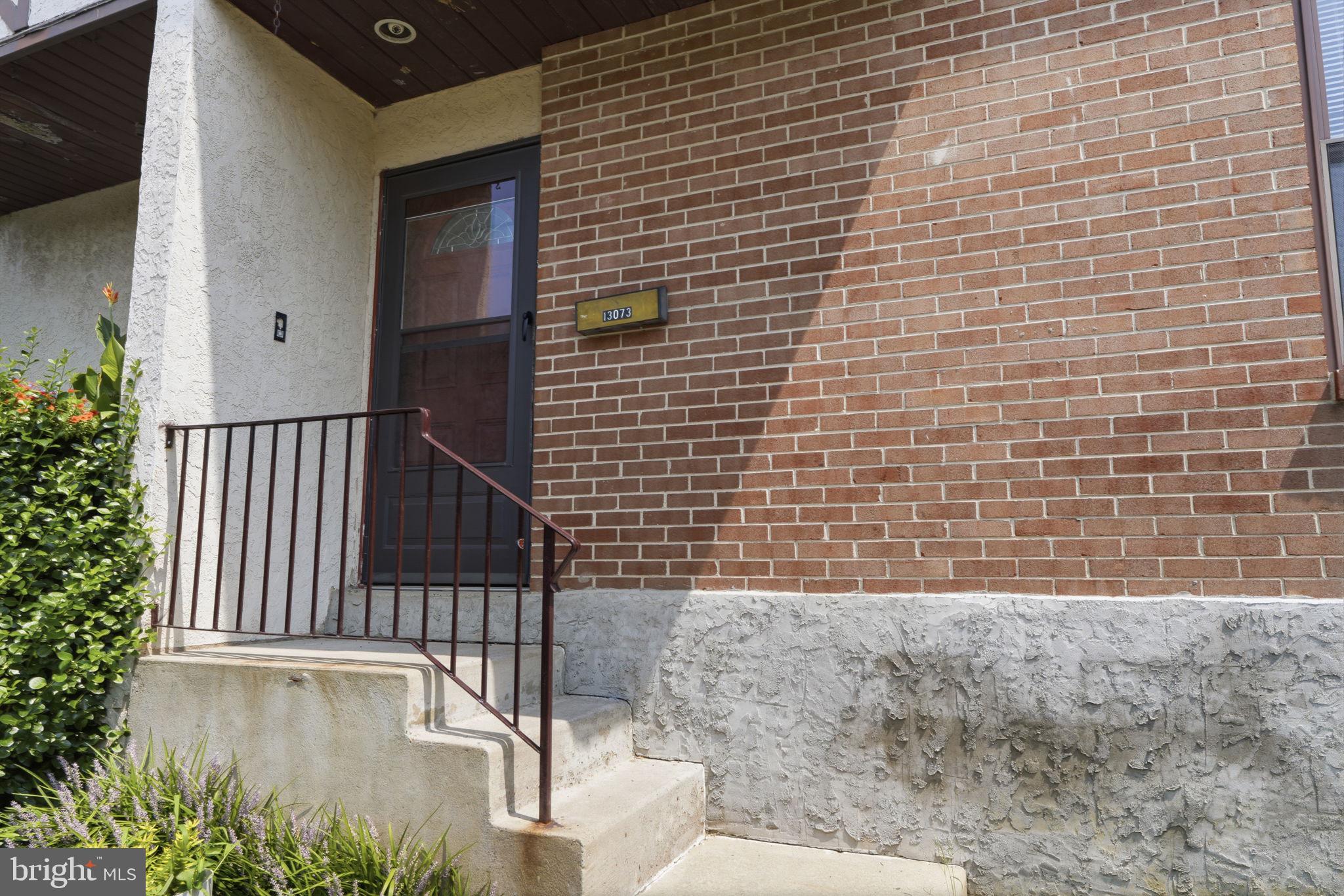 13073 Townsend Road Philadelphia, PA 19154 - Photo 4 of 31 Gallery Image 4