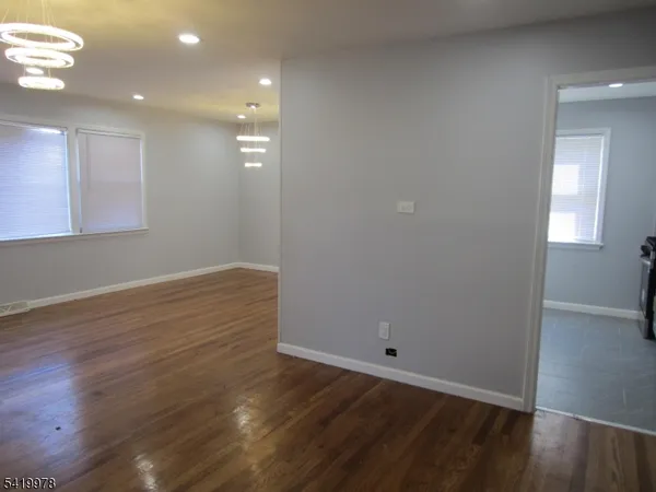 $3,100 | 2 Evelyn Court, Maplewood, NJ 07040