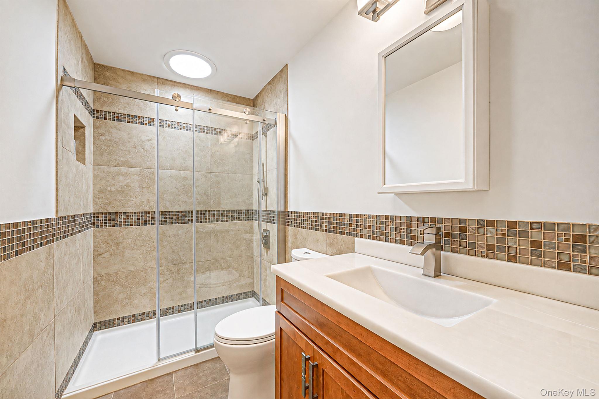 136 Woodhull Road Huntington, NY 11743 - Photo 13 of 24 Gallery Image 13