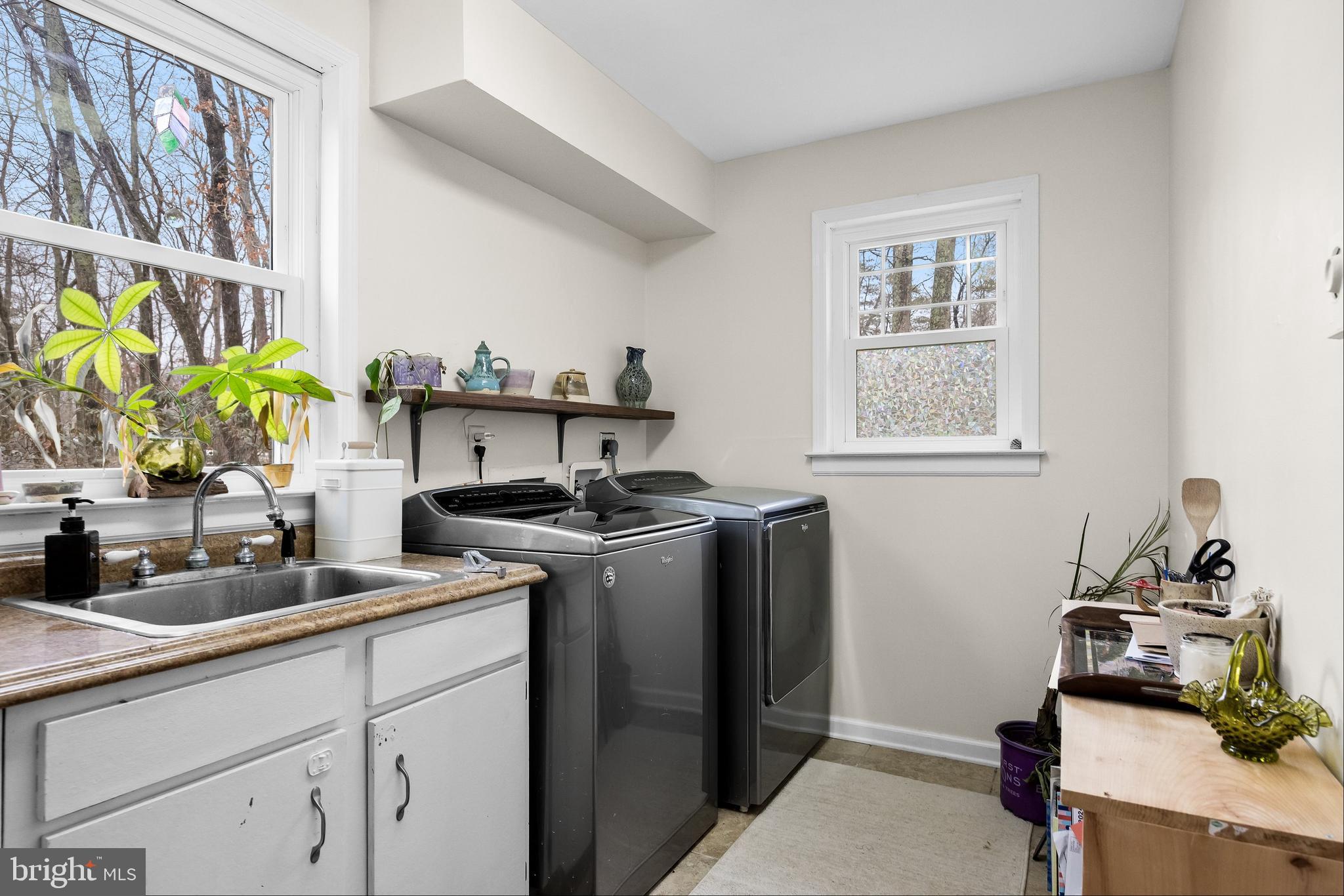 42 Mockingbird Way Medford, NJ 08055 - Photo 20 of 55 Large first floor laundry room