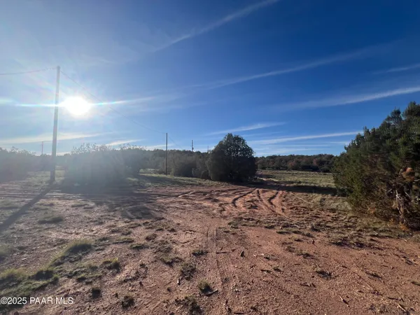 $295,000 | 0 Basconia Lane, Seligman, AZ 86337