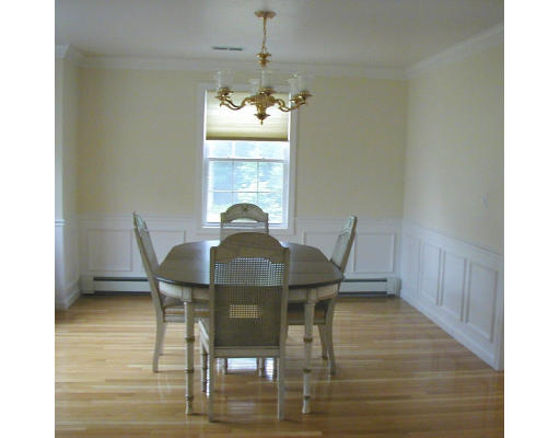 626 Old Farm Road Franklin, MA 02038 - Photo 3 of 5 Gallery Image 3