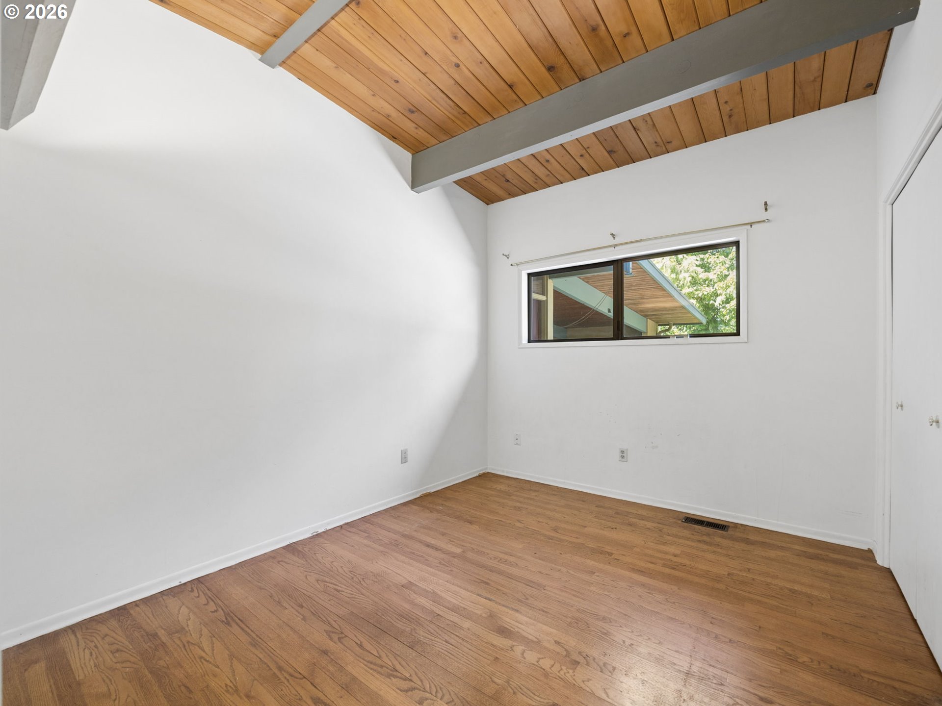 2950 Southwest Sunset Boulevard Portland, OR 97239 - Photo 20 of 47 Bedroom