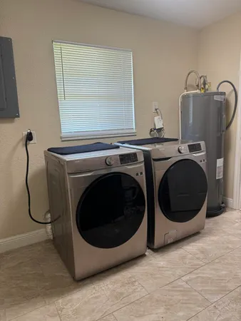 $3,300 | 1604 Southeast Apache Avenue, Stuart, FL 34994