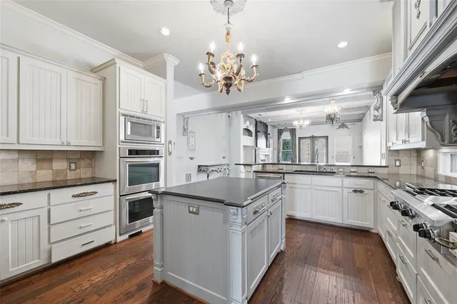 $1,159,800 | 4062 Bunting Avenue, Fort Worth, TX 76107