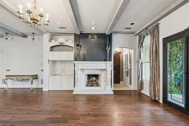 $1,159,800 | 4062 Bunting Avenue, Fort Worth, TX 76107