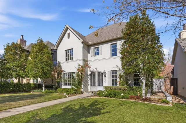 $1,159,800 | 4062 Bunting Avenue, Fort Worth, TX 76107