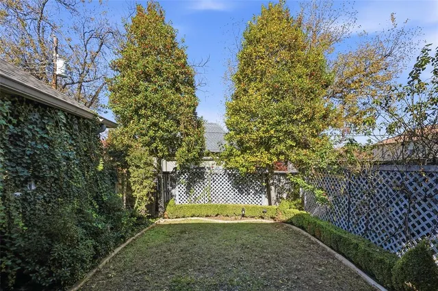 $1,159,800 | 4062 Bunting Avenue, Fort Worth, TX 76107