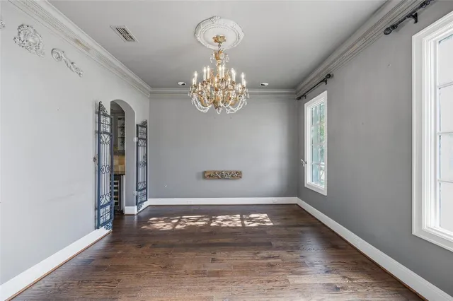 $1,159,800 | 4062 Bunting Avenue, Fort Worth, TX 76107