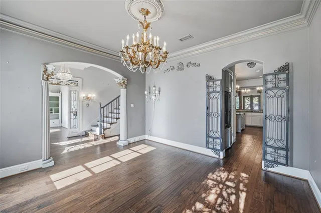 $1,159,800 | 4062 Bunting Avenue, Fort Worth, TX 76107