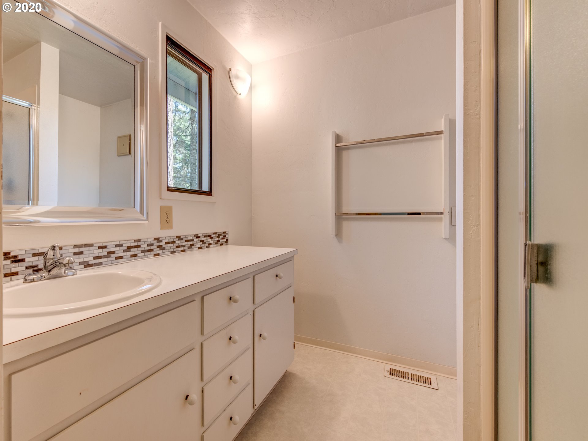 84487 Murdock Road Eugene, OR 97405 - Photo 14 of 28 Gallery Image 14