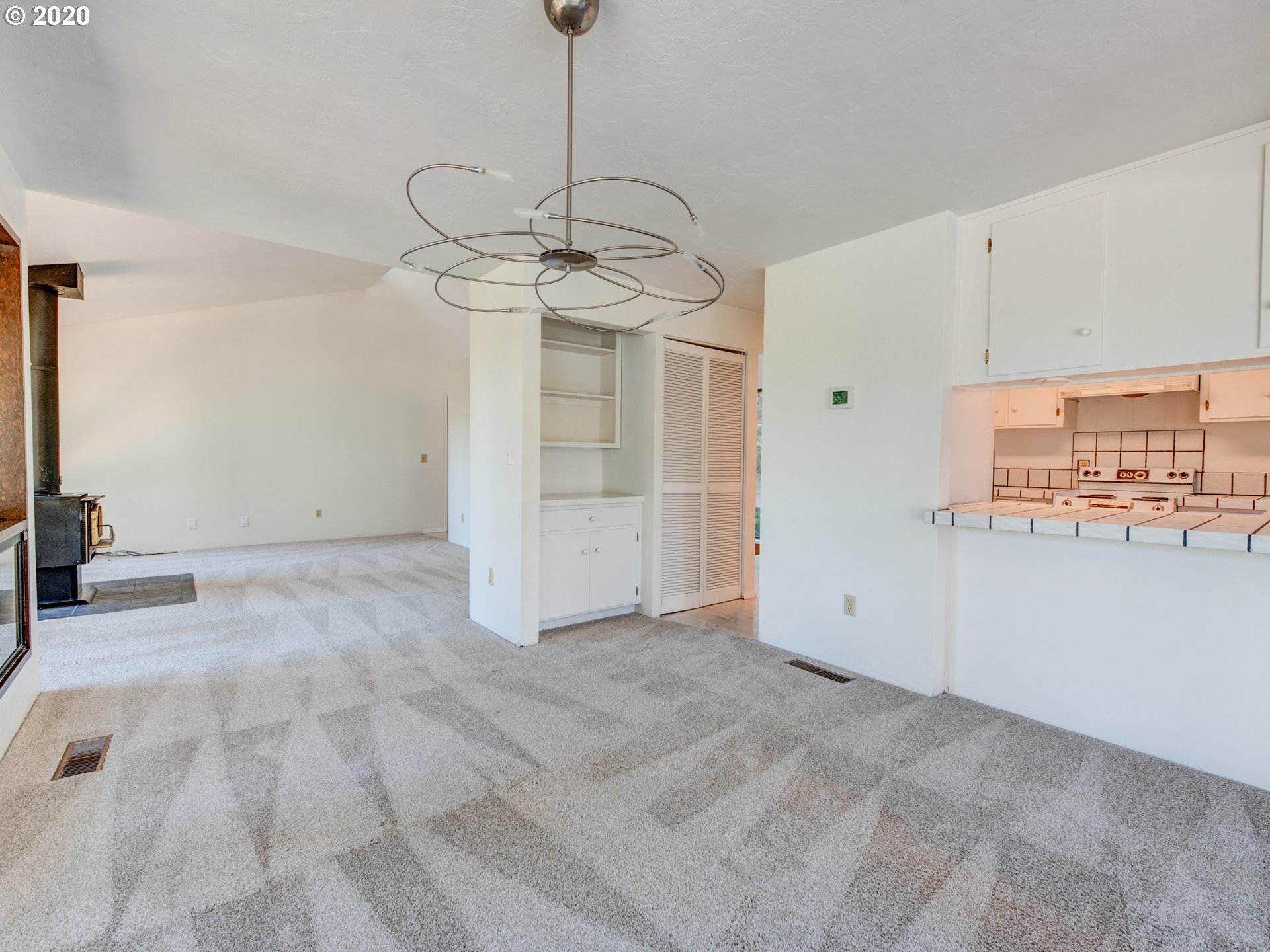 84487 Murdock Road Eugene, OR 97405 - Photo 5 of 28 Gallery Image 5