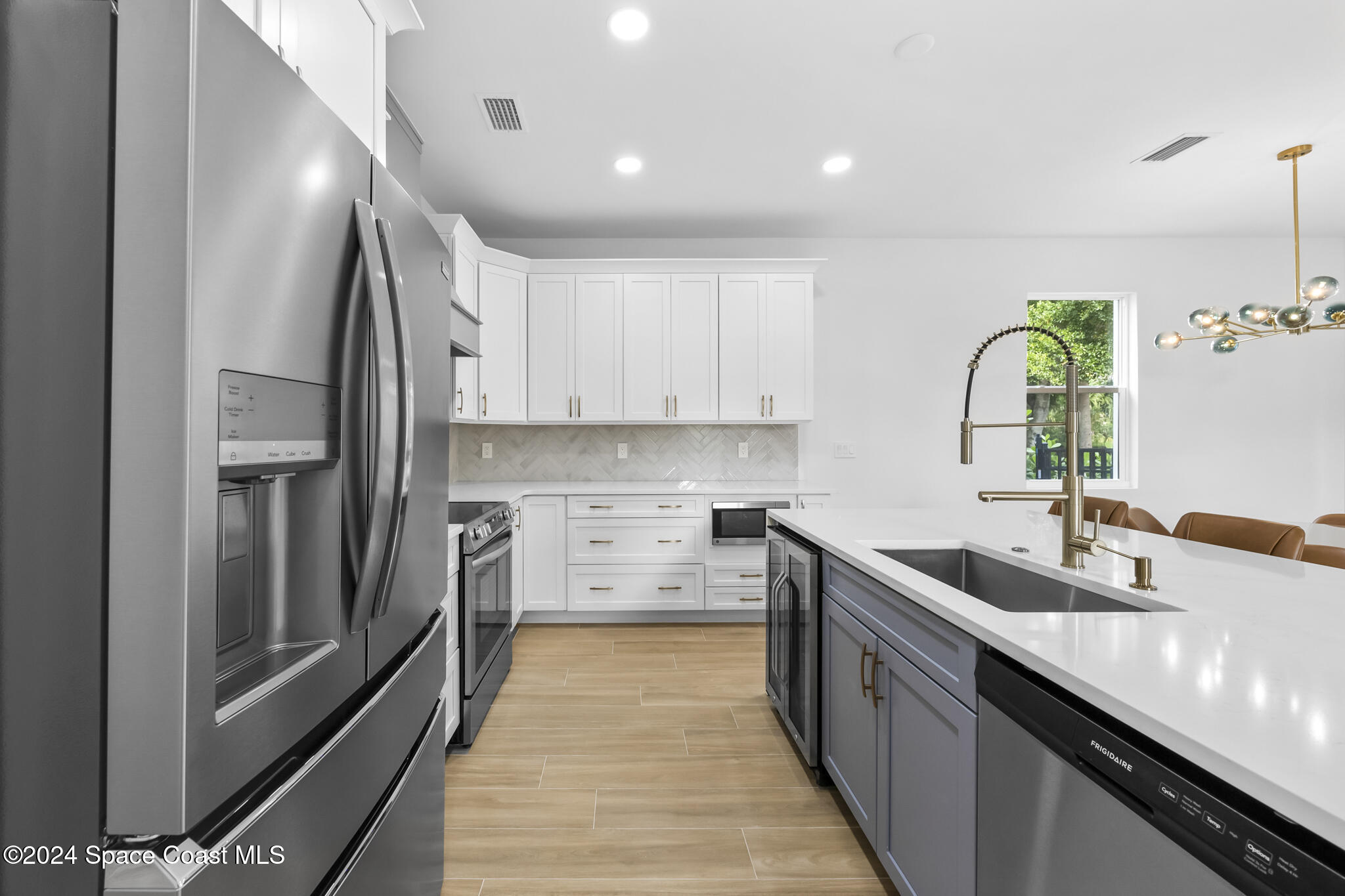 1905 Stockton Street Melbourne, FL 32901 - Photo 11 of 42 Kitchen