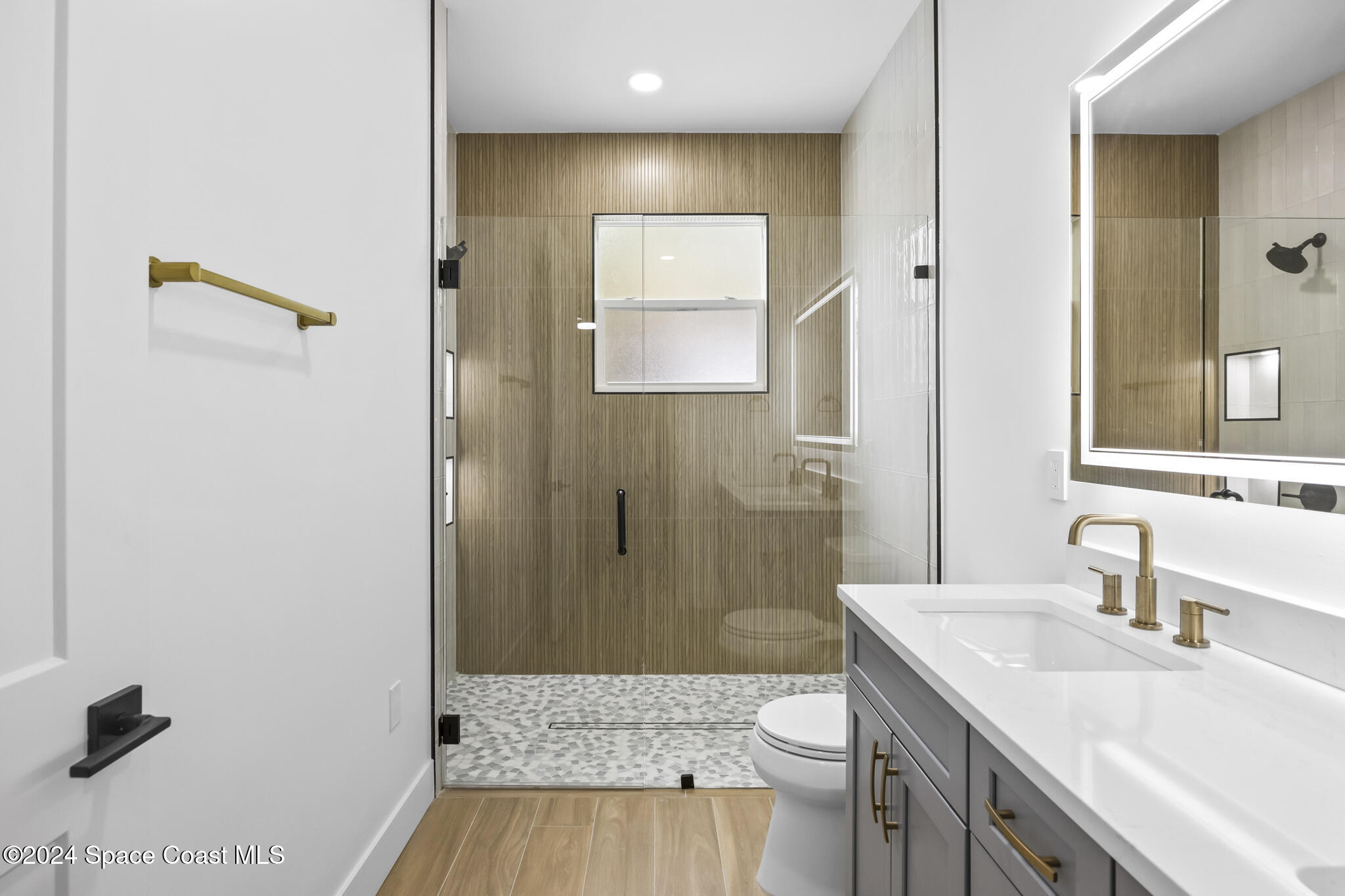 1905 Stockton Street Melbourne, FL 32901 - Photo 22 of 42 Primary Bath