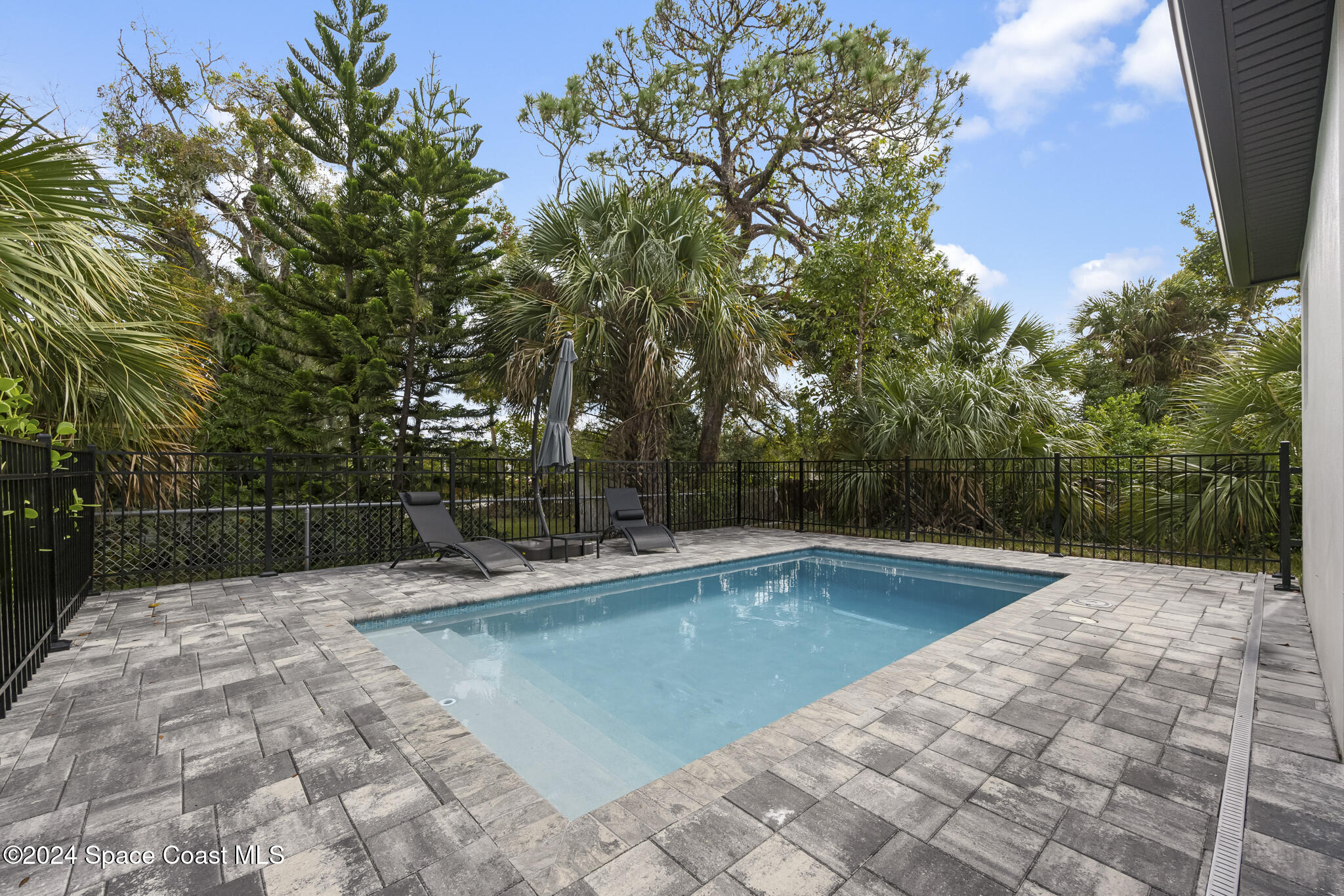 1905 Stockton Street Melbourne, FL 32901 - Photo 41 of 42 Pool