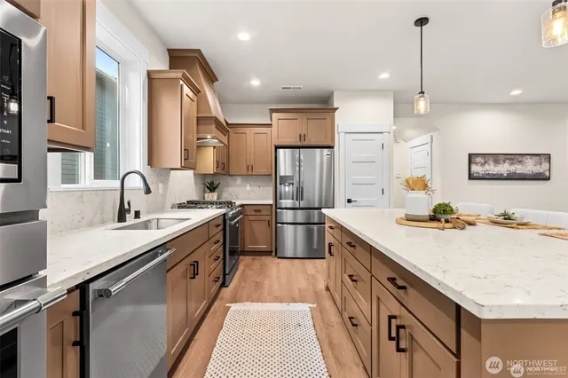 $724,995 | 17302 74th Ave Court East, Puyallup, WA 98375