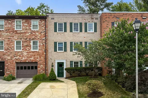 $850,000 | 19 South Abingdon Street, Arlington, VA 22204
