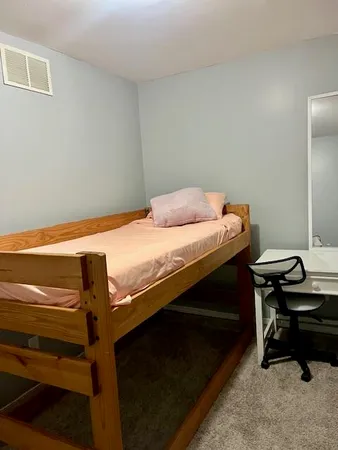 $1,250 | 81 Kibbee Street, Mount Clemens, MI 48043