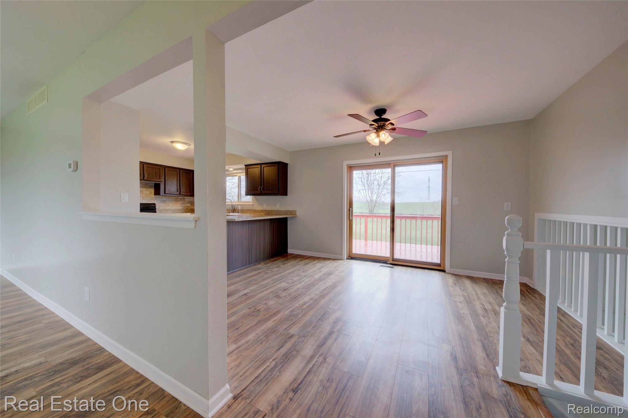 2400 Patterson Lk Road Pinckney, MI 48169 - Photo 9 of 48 4H8A1533_4_5.jpg