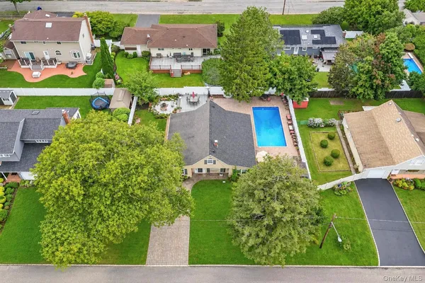 $749,999 | 54 Pacific Avenue, Deer Park, NY 11729
