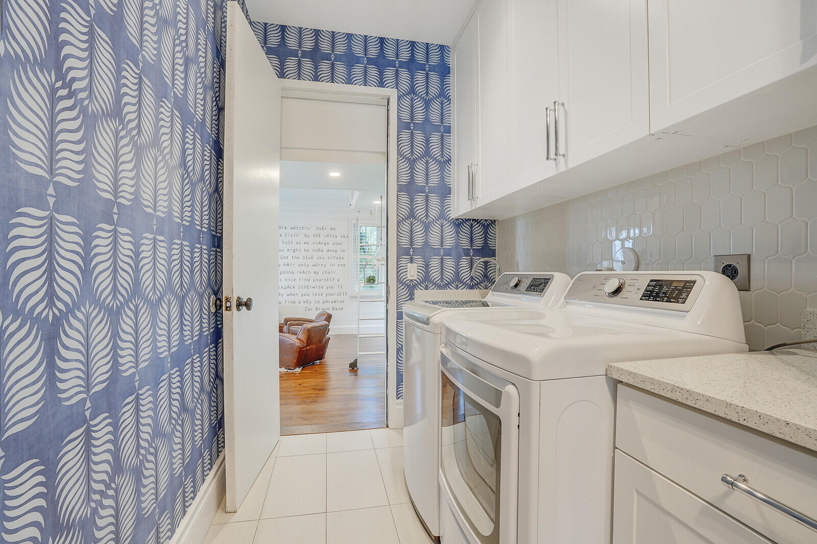 200 Northwest 10th Street Boca Raton, FL 33432 - Photo 38 of 76 a utility room with dryer and washer