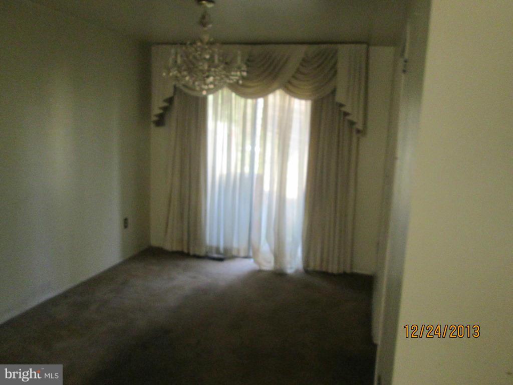 3802 Swann Road Suitland, MD 20746 - Photo 2 of 14 Dining Room